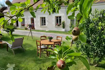Image de Chambre d’hôtes « La Magaudière - La Laiterie » avec terrasse, jardin  et Wi-Fi