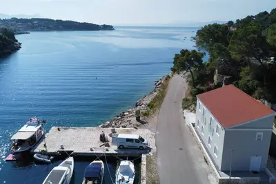 Image de Hidden Sunset - one bedroom sea front island aparment