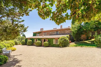Image de Magnifique propriété provençale avec jardin remarquable et charme exceptionnel
