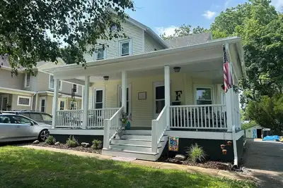 Image de Quaint 2-bedroom apartment in Canandaigua 1890s Home