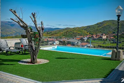 Image de Maison de vacances 'Casa Dona Florinda - Ermida, Pnpg' avec piscine partagée, jardin et Wi-Fi