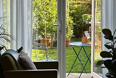 Image de Calm, Contemporary Home Near the Coast with Ev Charging. Close to Brighton.