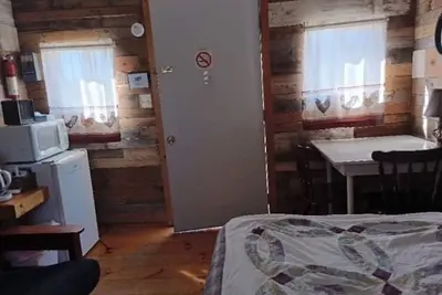 Image de Blue Ridge Parkway Camping Cabin, Pet Friendly, Family Ready, Bath House Nearby