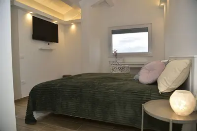 Image de A place where the relaxation of the countryside meets the beauty of the sea.