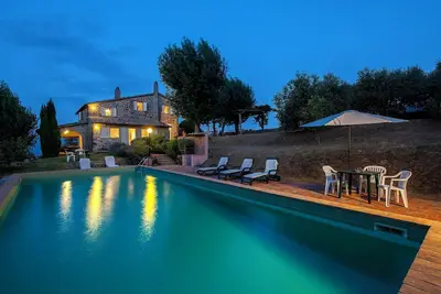 Image de Villa of Artists in the Heart of Umbria. Authorized listings on Vrbo and Airbnb