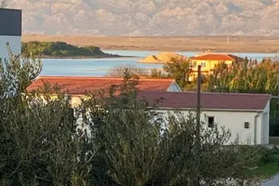 Image de One Bedroom Apartment with Balcony and Sea View