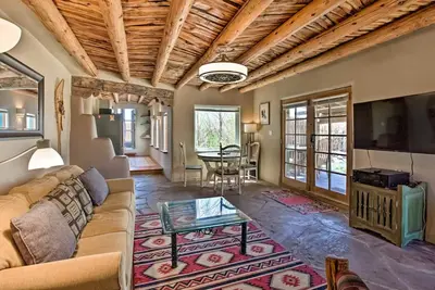 Image de Tranquil Taos Sanctuary Home