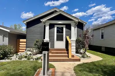 Image de Welcome to this adorable ranch in Bay View, featuring large fenced in backyard!