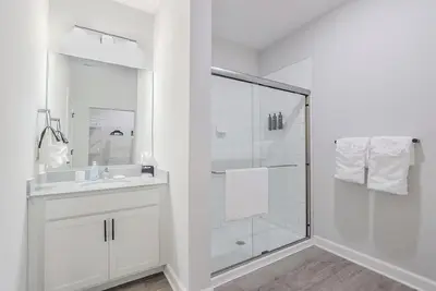 Image de Landing | Modern 2bd, Pool