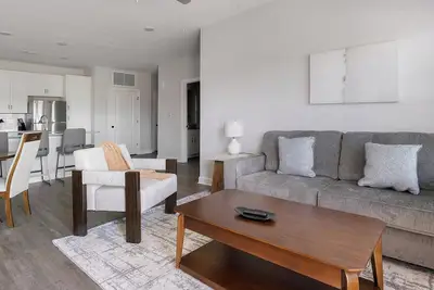 Image de Landing | Spectacular 2bd, Pool