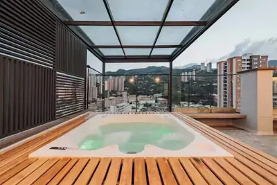 Image de Rooftop Jacuzzi/ Vista 2Br Sabaneta near the park