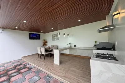 Image de Altavista House