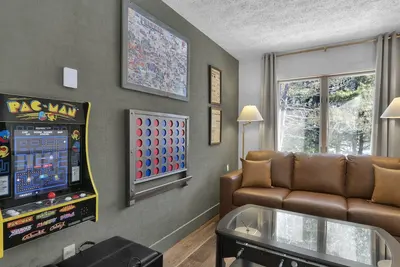 Image de Hit the Slopes: Ski-In/Ski-Out, 4 Min Walk to Jack Frost