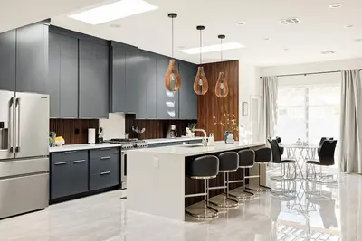 Image de Midtown Modern by LuxeKey | 4 Beds & Centrally Located