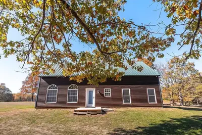 Image de Secluded 9 bed house in Licking ~Pet Friendly ~Fast Wi-fi ~Up to 13 guests