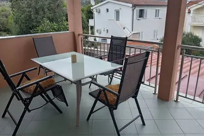 Image de Appartement de deux chambres avec la terrasse et la vue sur le mer Rogoznica (A-20497-a)