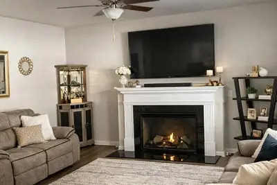 Image de 4br 15 Min to Uptown & Clt-Sleeps 8