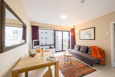 Image de Studio confortable avec terrasse et vue sur mer