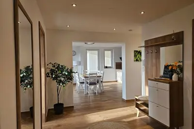Image de Appartement « Obstgarten » avec vue sur la montagne, terrasse privée et Wi-Fi