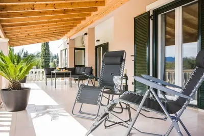 Image de Stylish 2br Base for Exploring Corfu