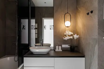 Image de Elegant Apartment with Balcony, Dedicated Workspace, Coffee Station & 65″ Smart Tv – GrandStay, Chisinau