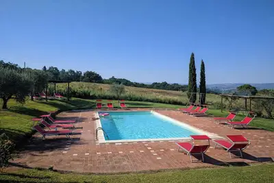 Image de Pero – Appartement sur deux niveaux dans une ferme toscane avec piscine, 2 chambres