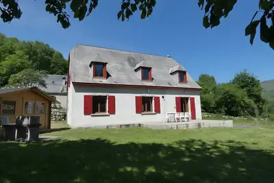 Image de Gîte 8 personnes à Val d'Azun : vue montagne, terrasse privée et Wi-Fi