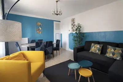 Image de Appartement spacieux idéal pour loisirs et travail