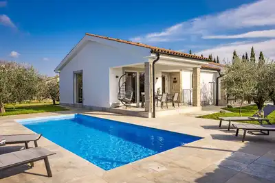 Image de Oliva Serenity Pool Apartment