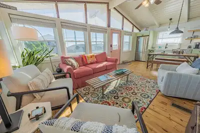 Image de Helga Street • Classic Obx with an Ocean View