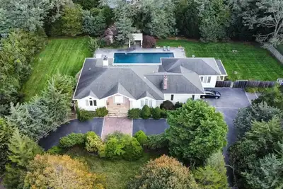 Image de West Hamptons 5br 5Baths Heated pool