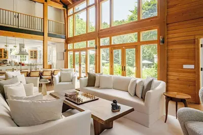 Image de Luxurious 8 Bedroom Retreat with Pool East Hampton