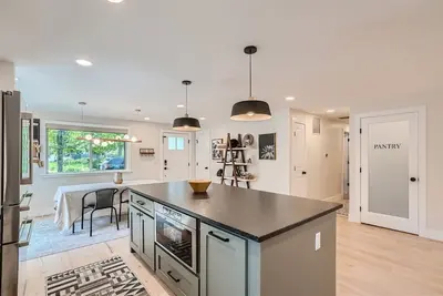 Image de Modern 5-bedroom near Downtown Shops and Restaurants and Bus Service to Boulder