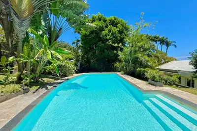 Image de Le Refuge, Villa Créole Ancienne avec Piscine