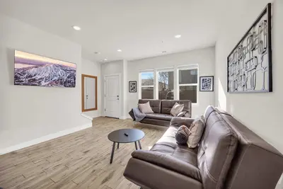 Image de Solace Haven/2. 5 Baths/3TVs/Sleeps 9