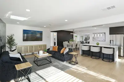 Image de Spacious 5-bedroom house in beautiful Stanton with Ac