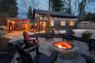 Image de Timber & Tide: Luxury Retreat w/Barrel Sauna, Ac, Secret Attic + Mins to Water