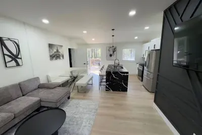 Image de Spacious East Atlanta Retreat – Ideal for Families & Groups
