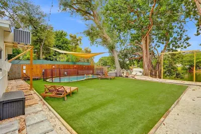 Image de Lakefront 4br Home | Pool, Kayaks & Outdoor Fun