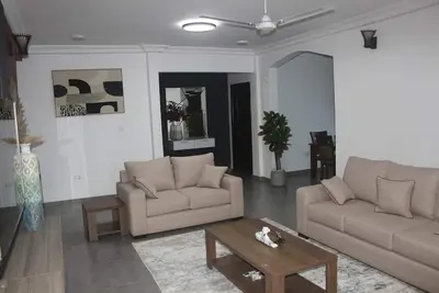 Image de Spacious 2bdr AptShayshan Heights East Airport