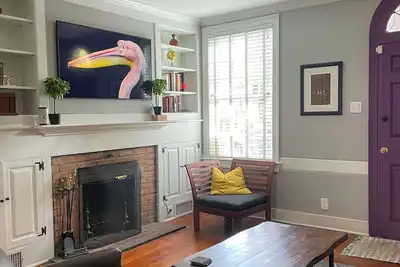 Image de 2-Bdr 2. 5Ba House in Enchanting Philadelphia Neighborhood, Ac & Private Backyard