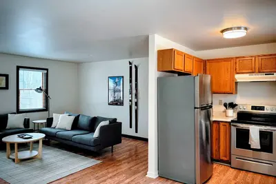 Image de Cozy Mountain Town Apartment near Smugglers Notch