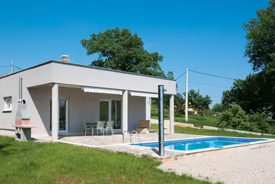 mit eigenem Pool by Interhome