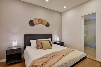 Image de G103 - Quiet 2-Bed Luxury by Granada | A/C | WiFi