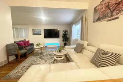 Image de Beautiful & Spacious 4br House in Quiet North Framingham, Easy Access to Boston