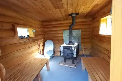 Image de Tranquil and Unique 1 Bedroom Riverside Cabin.