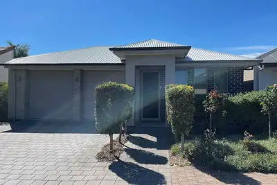 Image de 2 Private Bedrooms, Private bathroom, Free parking, Aquatics, Westfield