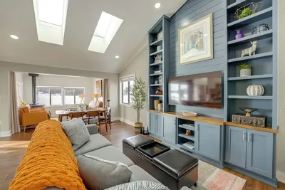 Image de Hike, Fish & Golf: Waterfront Gem on Camp Lake!