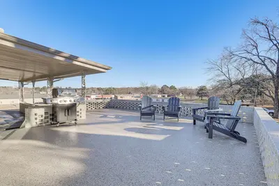 Image de Walk to Town: Historic Quitman Gem w/ Private Yard