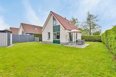 Image de Stay at Holiday Home Schoneveld 249 at Holiday Park Schoneveld. This dog-friendly property has an enclosed garden and a bedroom downstairs.